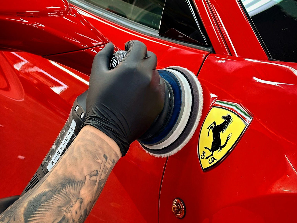 Viimeistelty ulkopesu ja kiilto